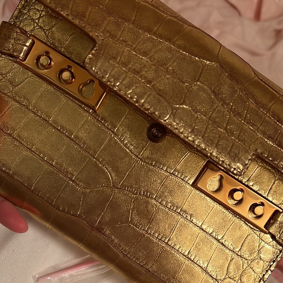 Delvaux Tempete Clutch: Alligator Feuille d”Or - Picture 2 of 10